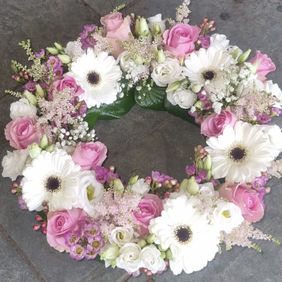 Loose Wreath - Loose wreath tribute, colours of your choice.