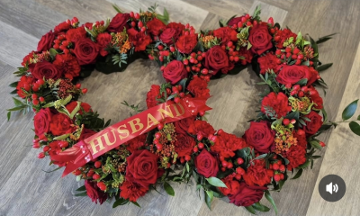 Red double heart - Double heart tribute loose flowers in all red or colours of your choice.