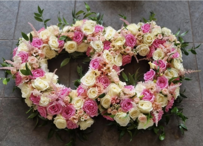Pink double heart - Double heart tribute in loose flowers in pink and white or colours of your choice.