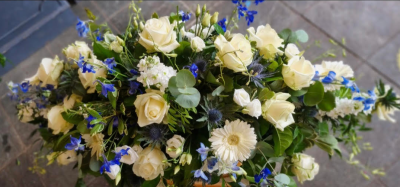 Blue Spray - Blue and white or colours of your choice.

This can be made in all roses at an exrta cost of £150